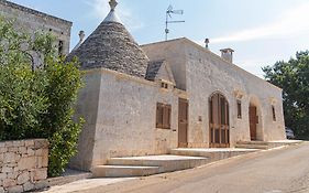 Trulli Sulla Valle
